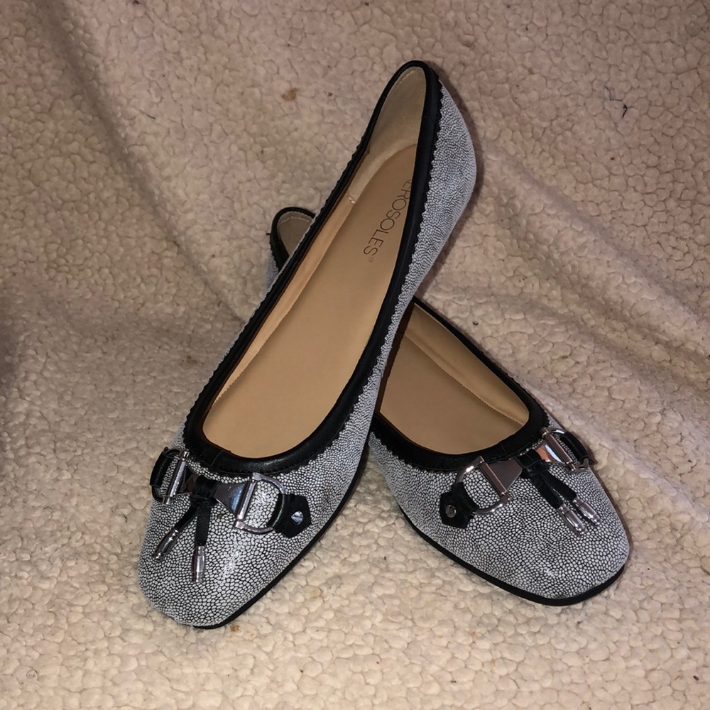 NWOT Aerosoles Size 10½ Mint Julep in the color Bone Snake